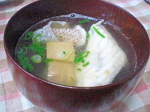 「胡麻豆腐入り鯛のアラのお吸い物」　　　　♪♪